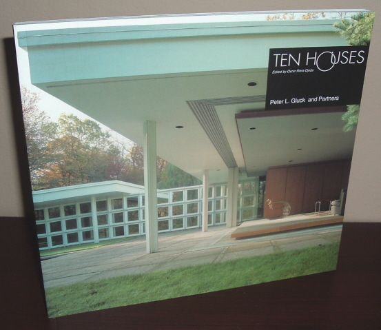 Image for Ten Houses: Peter L. Gluck and Partners